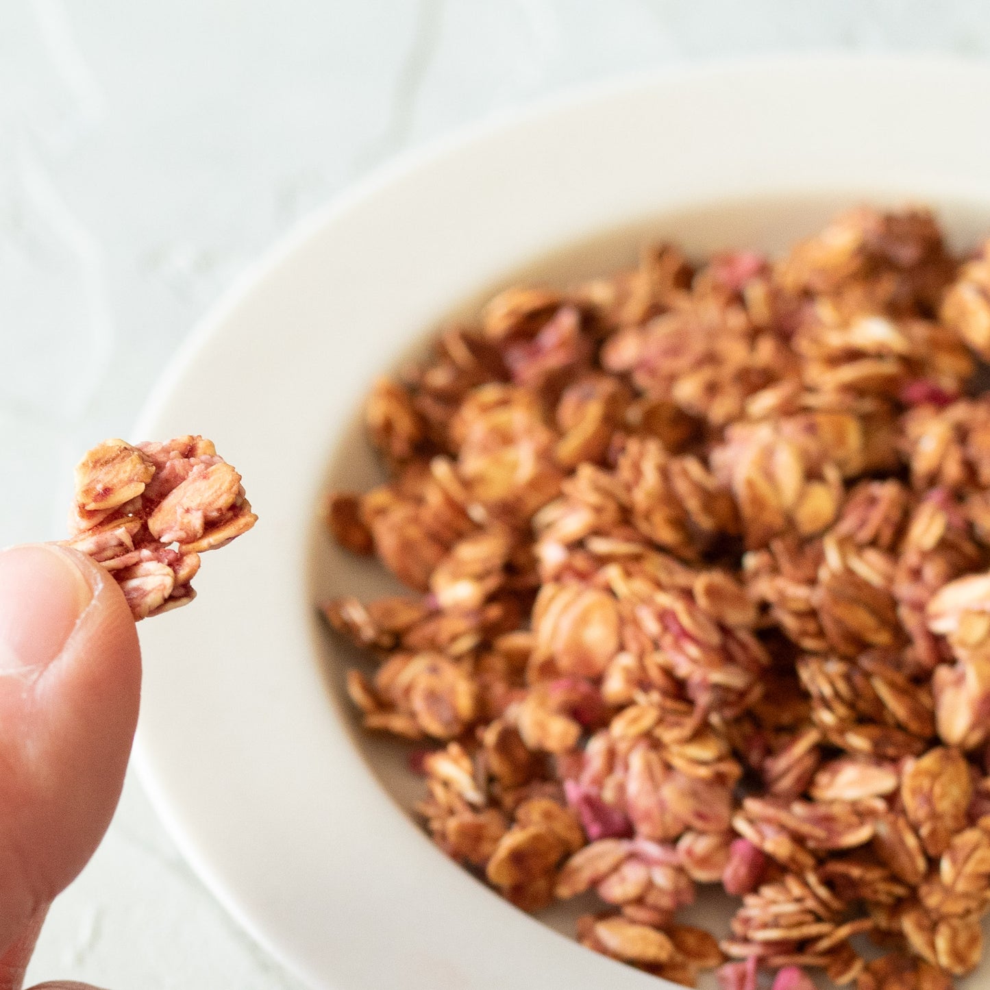 甘酒でつくったグラノーラ(いちご)