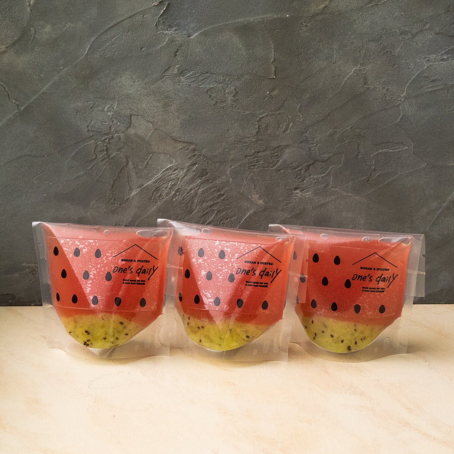 夏の水分補給!まるごと生すいかゼリー