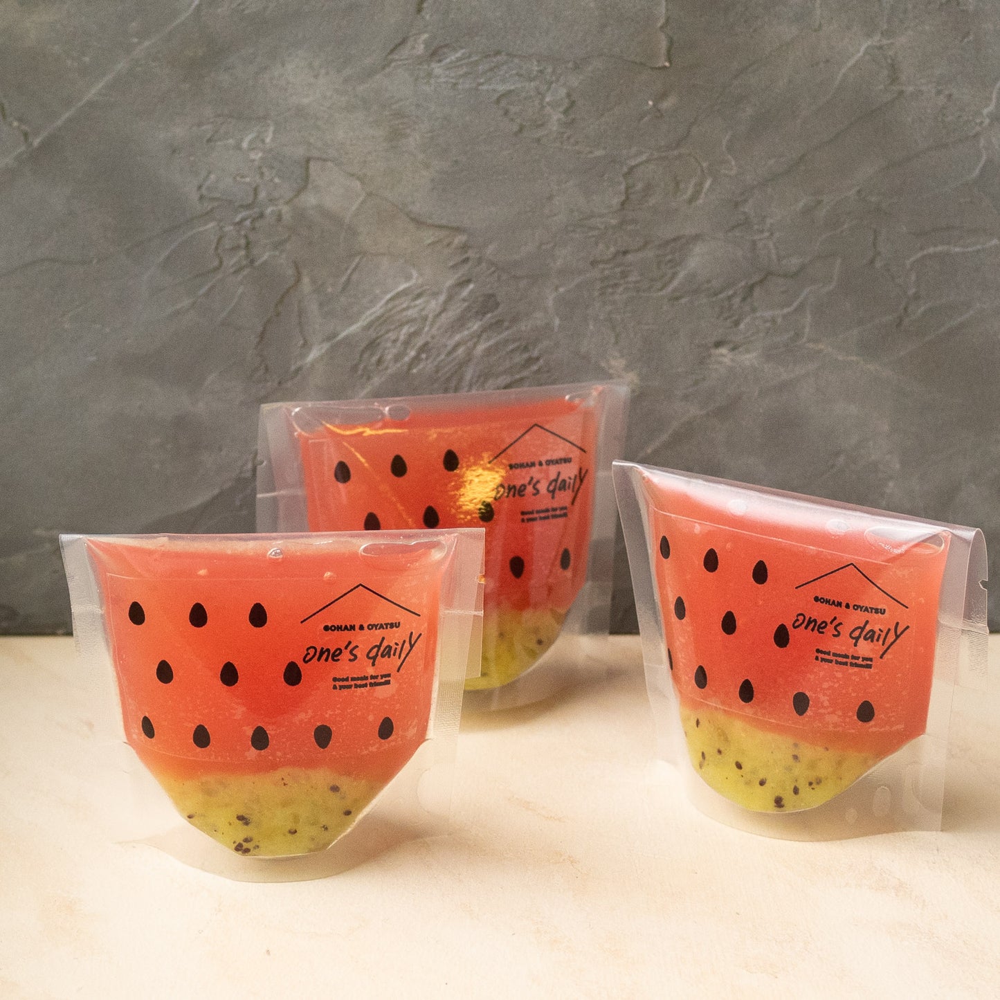 夏の水分補給!まるごと生すいかゼリー