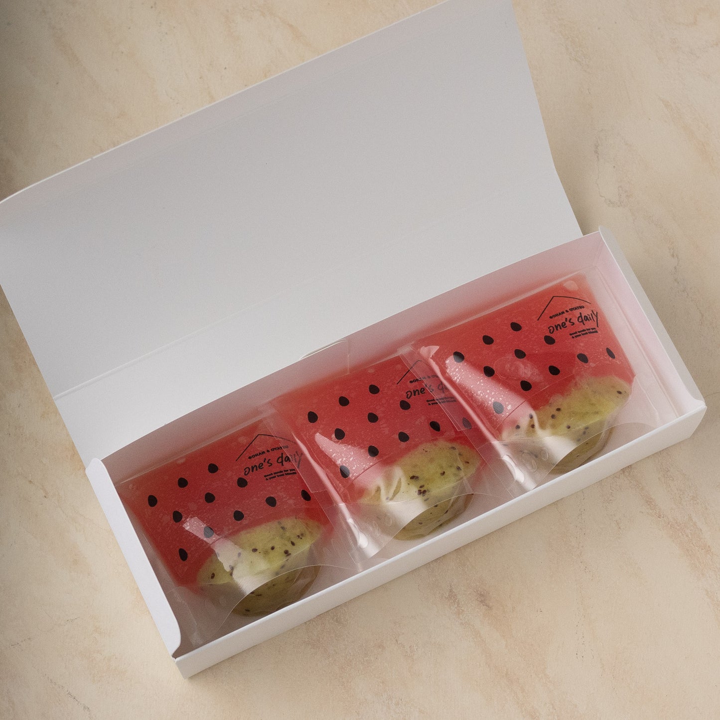 夏の水分補給!まるごと生すいかゼリー